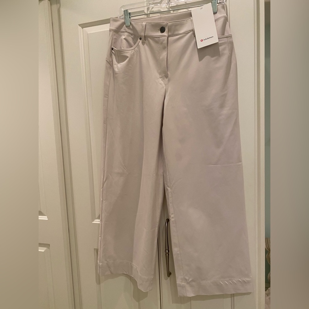NWT Lululemon City Sleek 5 Pocket Wide Leg Pant. White Opal. Size 29